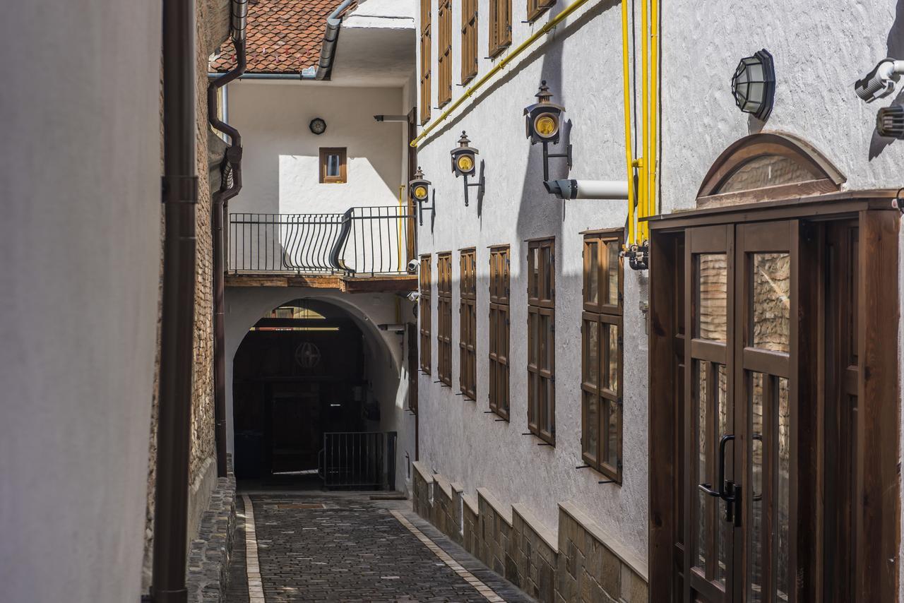Апарт отель Casa Veche Брашов Экстерьер фото